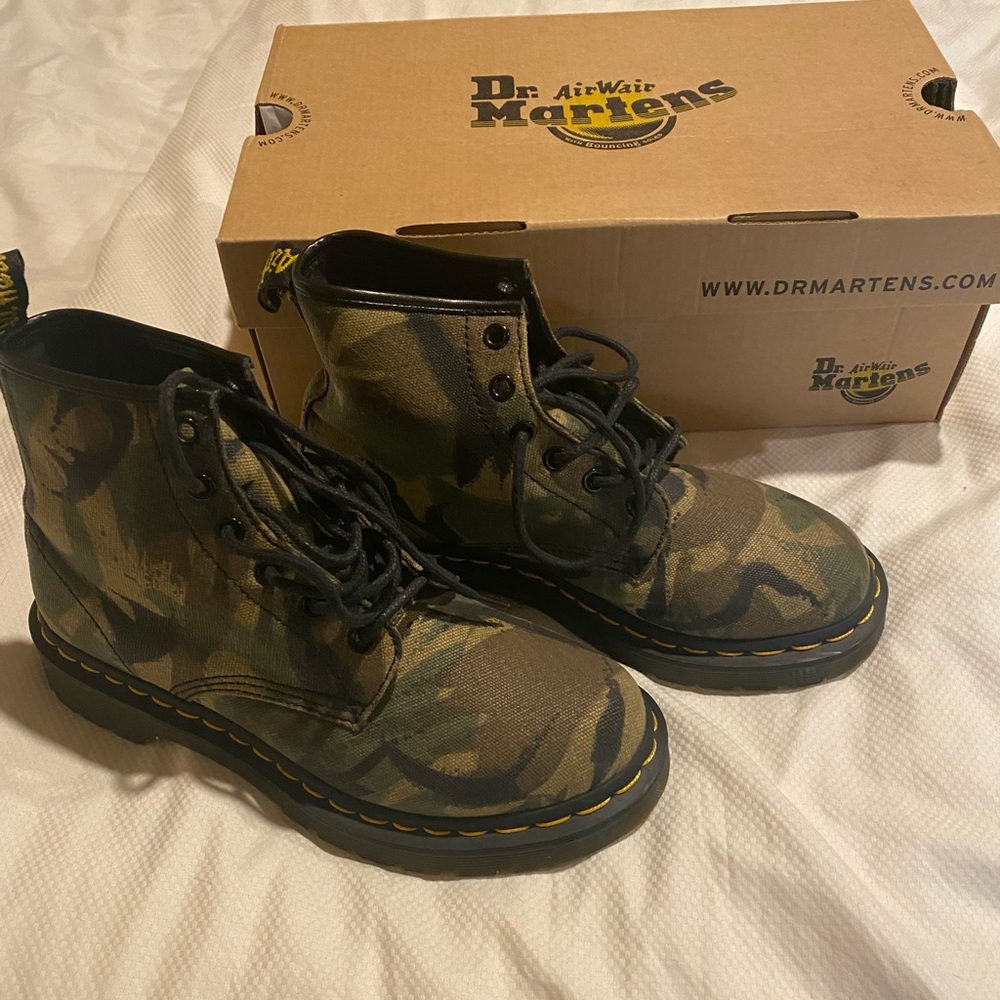 Dr. Martens Camo Boots - NWOT, size 7